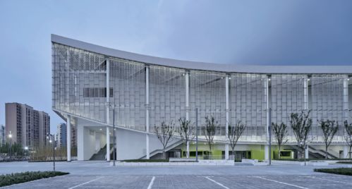 体用为常 化解 宏大 秩序的上海青浦区体育文化活动中心 莫羚卉子 陈波 时代建筑2020年第6期